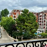 Royal Sun Premium Апартаменти *