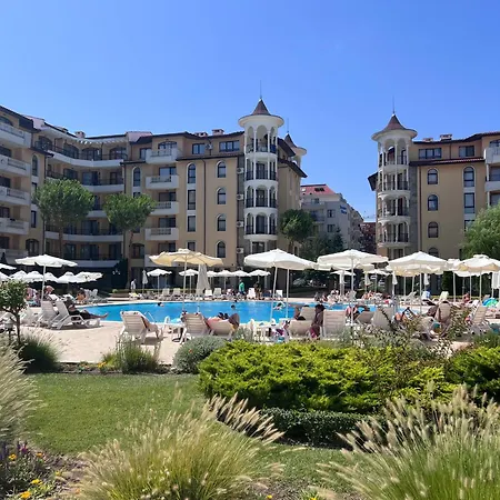 Royal Sun Premium Апартаменти *